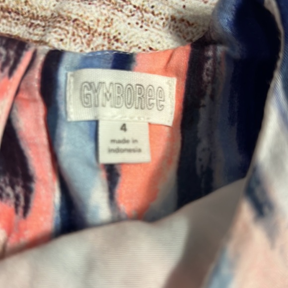 2 dresses 1 pair of shorts like new - Picture 2 of 4